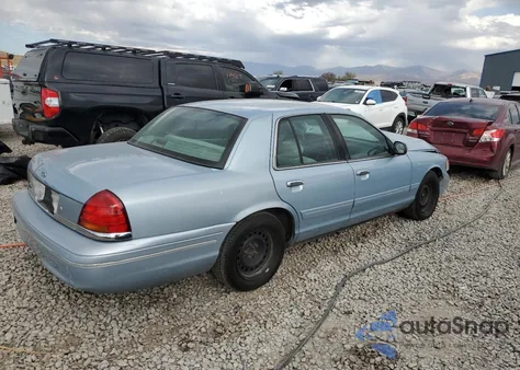 2002 Ford Crown Victoria z USA, uszkodzony, nr VIN 2FAFP73W62X129904